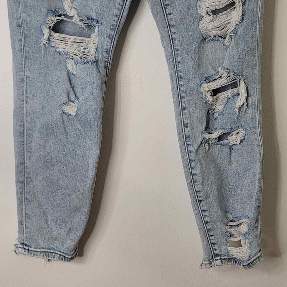 American Eagle Next Level Stretch Jeans 10 Distressed Destroyed Blue Light Wash - Picture 6 of 10